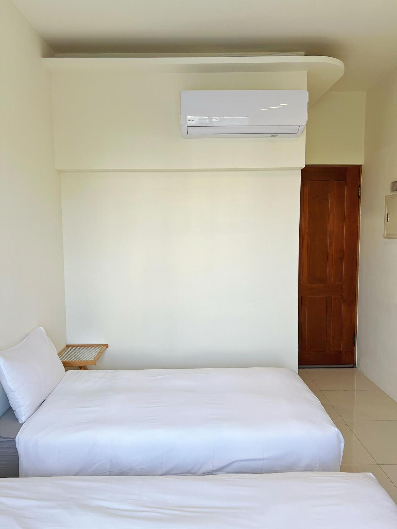 日子有光 Shine Inn Day Kota Tua Kota Tua Hengchun Bagian luar foto